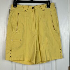 Jamie Sadock yellow bermuda shorts size 6. Zippered pockets, high waisted